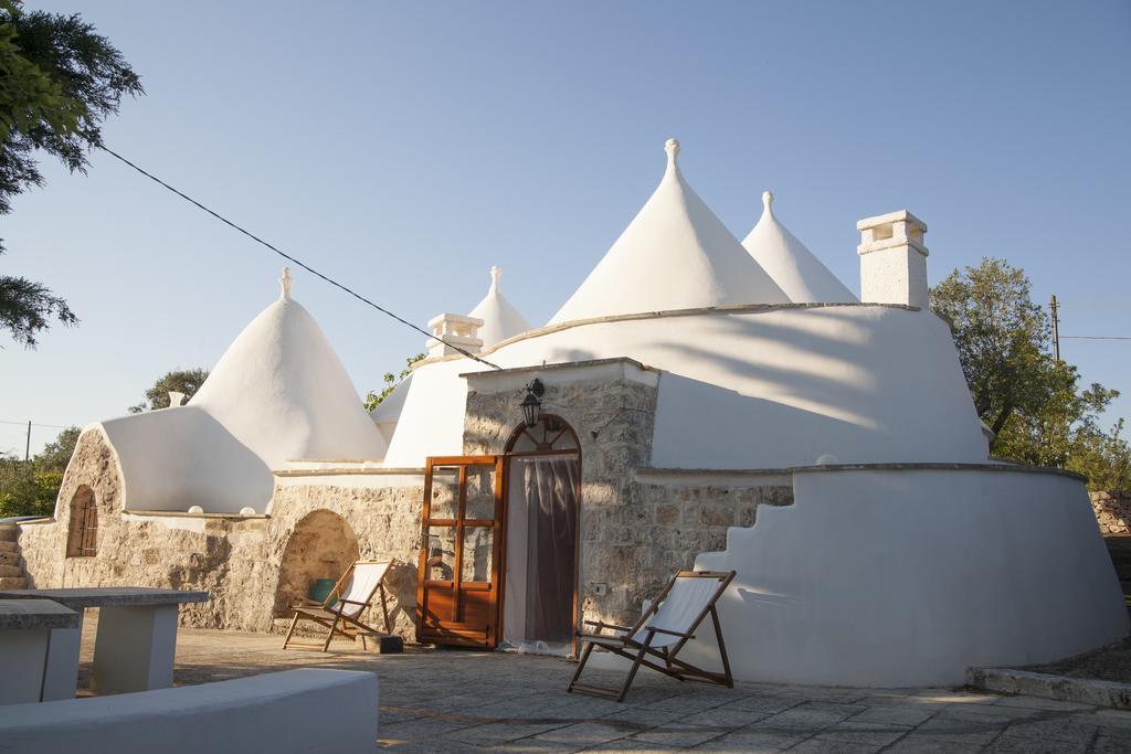 Вилла Trullo Degli Ulivi Остуни Экстерьер фото