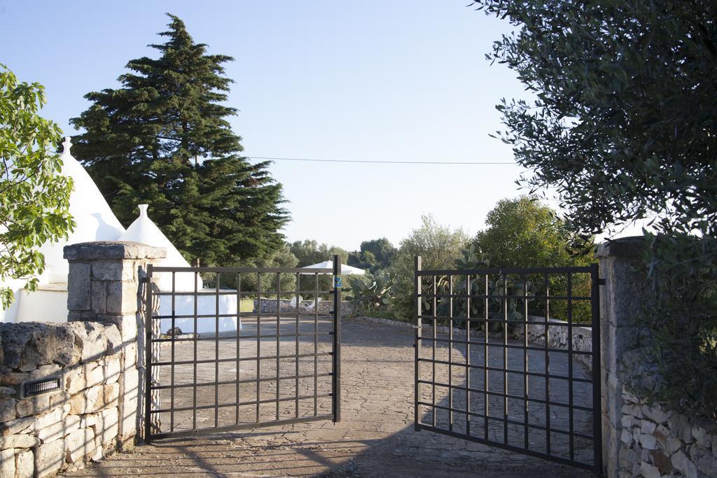 Вилла Trullo Degli Ulivi Остуни Экстерьер фото