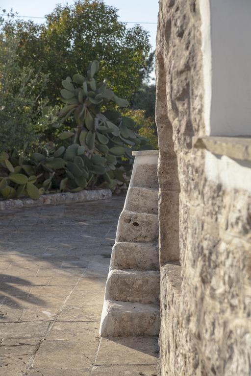Вилла Trullo Degli Ulivi Остуни Экстерьер фото