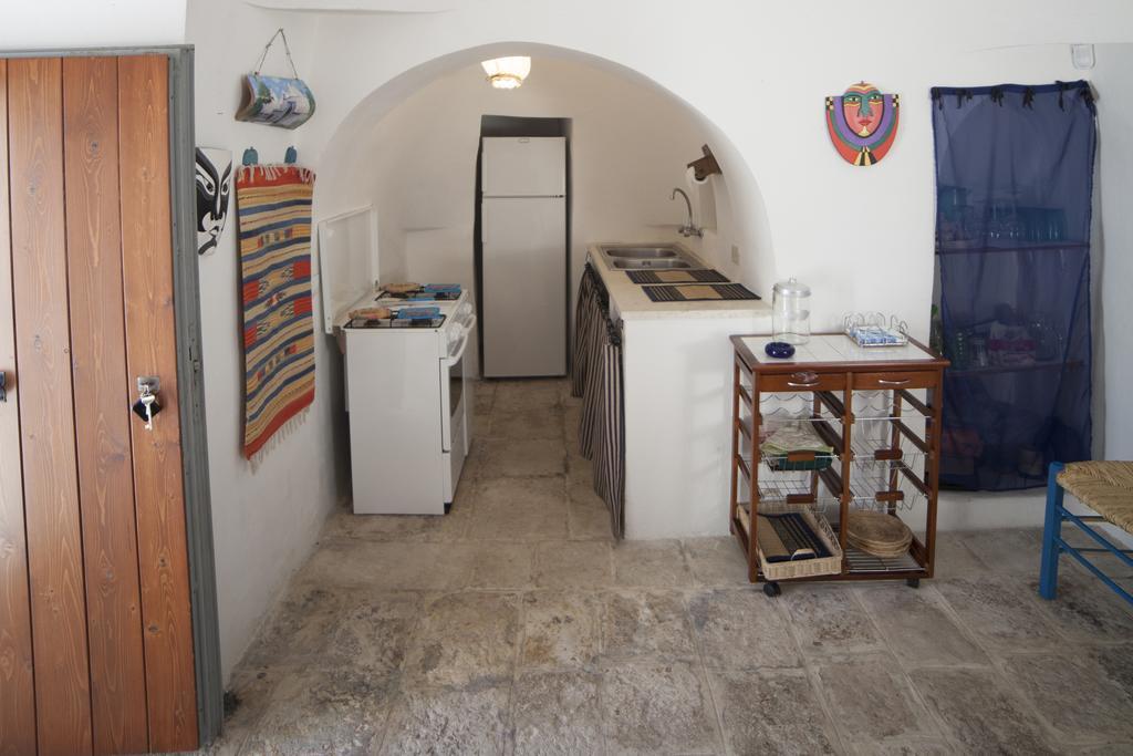 Вилла Trullo Degli Ulivi Остуни Экстерьер фото