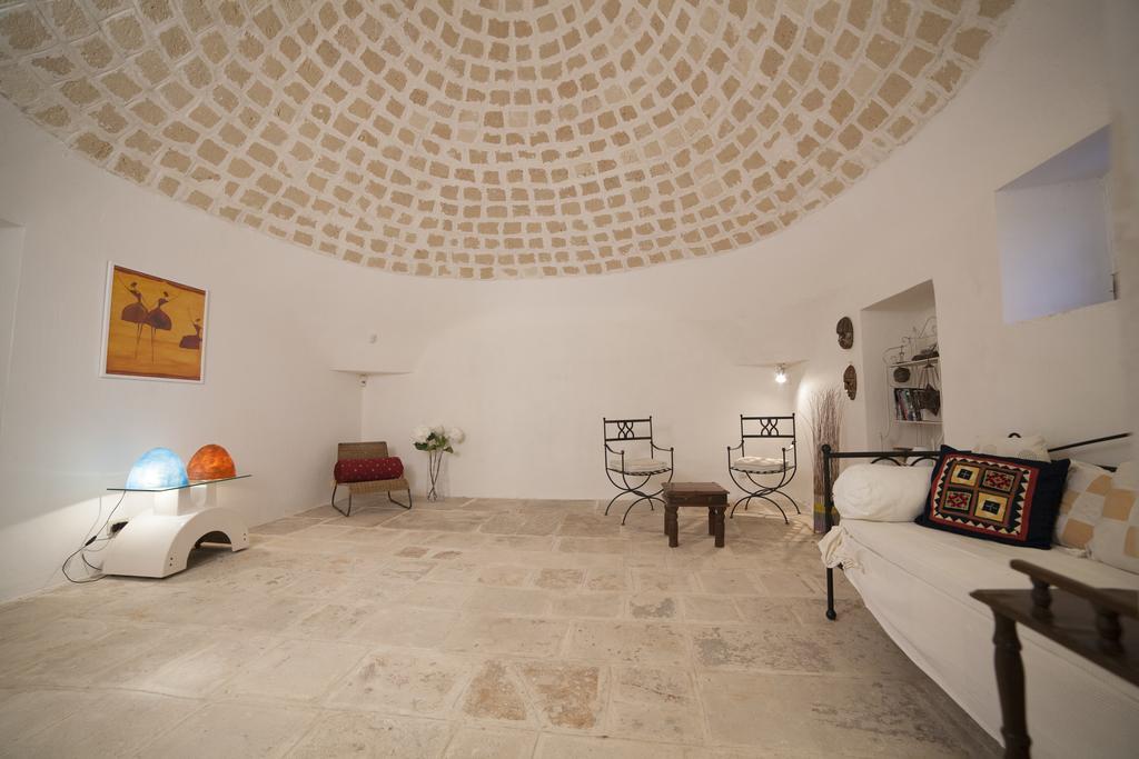 Вилла Trullo Degli Ulivi Остуни Экстерьер фото