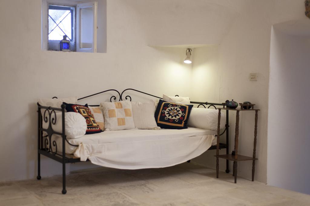 Вилла Trullo Degli Ulivi Остуни Экстерьер фото